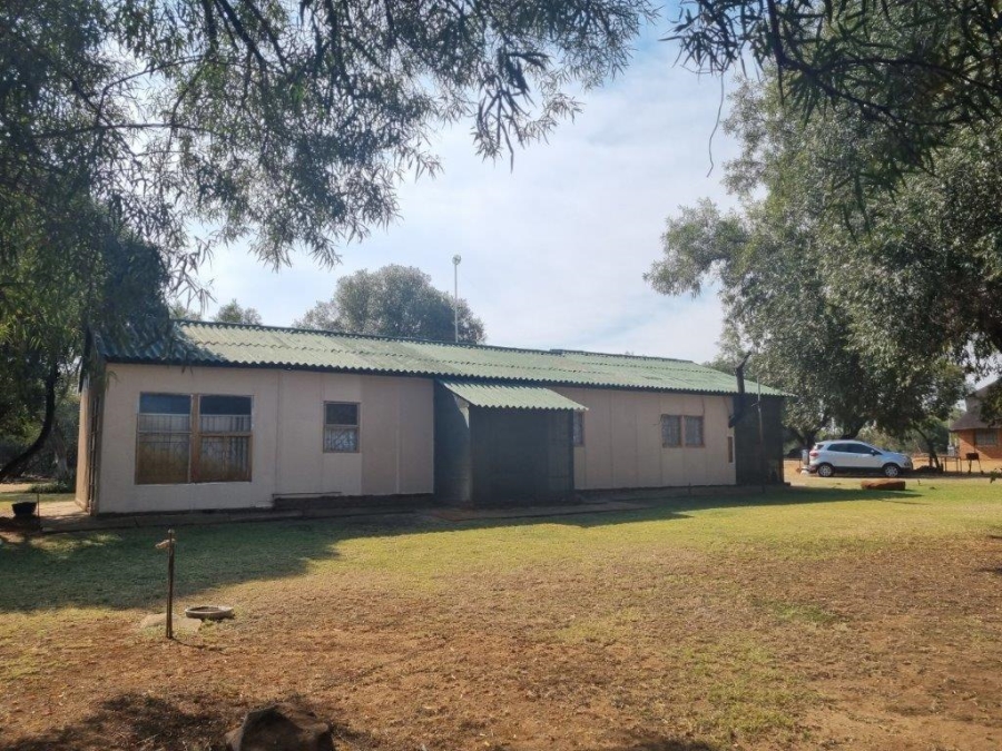 Commercial Property for Sale in Lindleyspoort North West